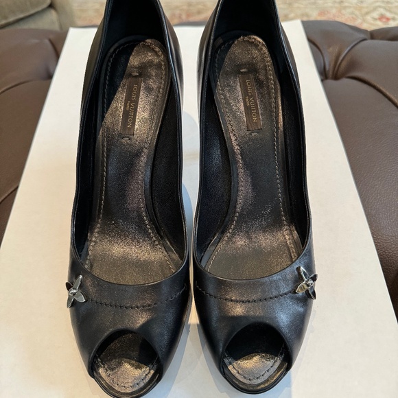 Louis Vuitton Black Leather Peep Toe Pumps Size 8.5 - Picture 1 of 16